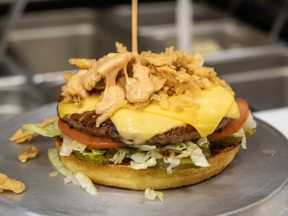El mundo de los complementos es infinito cuando se trata de hamburguesas