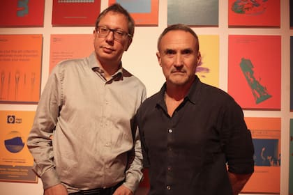 "El mundo puede y debe progresar. Yo no quiero renunciar a la utopía", dice el curador Ferrán Barenblit en vistas del panorama que arroja Max de Esteban