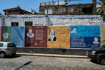 El mural de los poetas de San Cristóbal