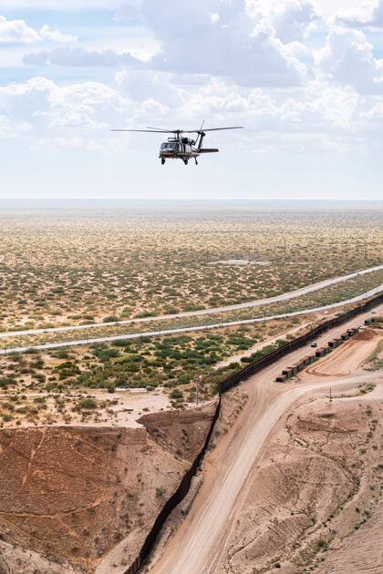 El muro que separa la frontera sur de Estados Unidos con México