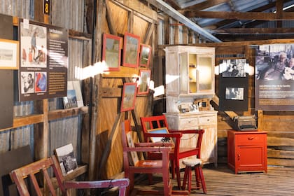 El museo conserva fotos, mapas e infografías.