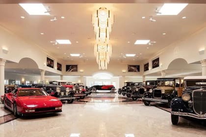 El museo de autos en la residencia Lyon