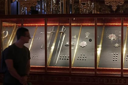 El museo de la Bóveda Verde de Dresde reabrió sus puertas al público y la mayoría de los objetos robados volvieron a estar en exposición