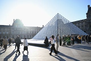 El Museo del Louvre cierra oficinas y una galería por preocupaciones de fragilidad estructural