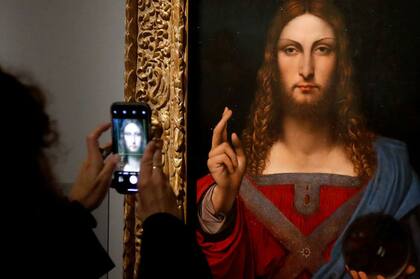 El museo se abre de noche para despedir la exposición en homenaje por los 500 años de la muerte de Leonardo Da Vinci