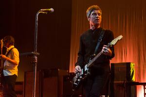 Con recuerdos de Oasis, un experimentado Noel Gallagher brilló en el Luna Park