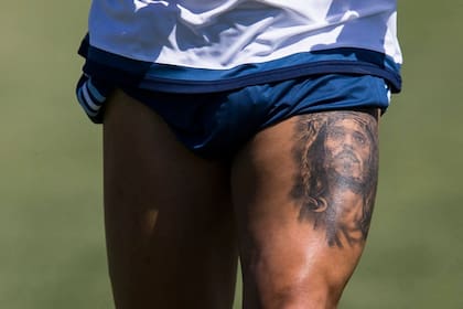 El muslo izquierdo de Otamendi