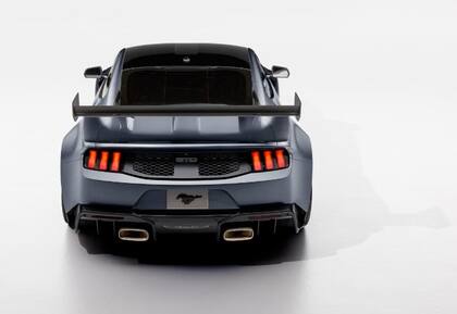 El Mustang DGT es un modelo concebido desde el mundo de las carreras, pero homologado para circular libremente en las calles
