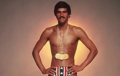 El nadador estadounidense Mark Spitz se colgó 7 medallas de oro en Munich 72