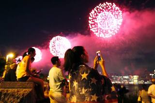 Festejos: cada vez más jurisdicciones prohíben la pirotecnia sonora