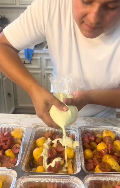 El negocio de salchipapas del joven colombiano en EE.UU. funcionó