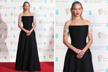 Jennifer Lawrence, de Christian Dior y sandalias de Charlotte Olympia