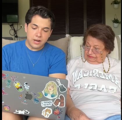 El nieto y su abuela se tomaron la conversación con humor (Captura: @eddymarprado)