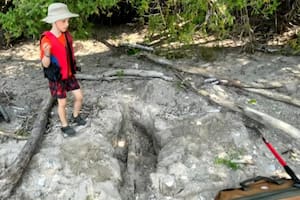El niño canadiense Lucas encontró una embarcación del siglo XIX