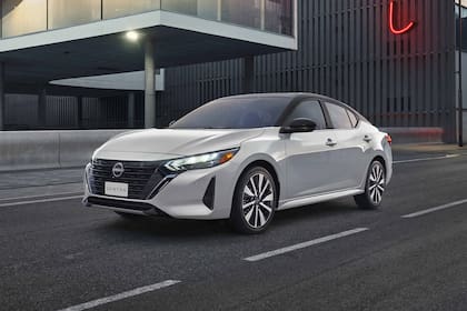 El Nissan Sentra comunica unos 466 L