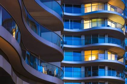 El riesgo de la burbuja inmobiliaria está disminuyendo en Londres, aunque sigue siendo una de las ciudades más caras del mundo en el sector inmobiliario