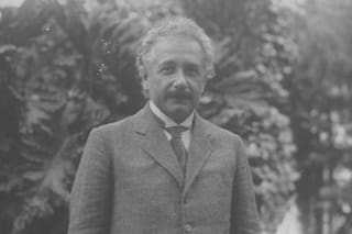 Albert Einstein, entre 5000 durazneros y una escuela agropecuaria del conurbano bonaerense