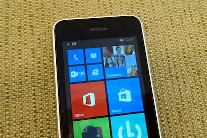 El Nokia Lumia 530 tiene un chip de cuatro núcleos a 1,2 GHz y 512 MB de RAM