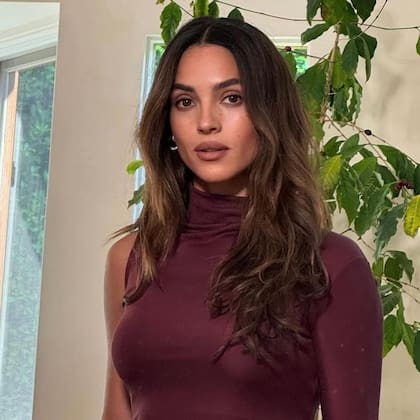 El nombre de Adria Arjona también comenzó a sonar en las redes (Foto: Instagram @adriaarjona)