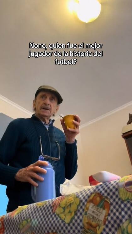 El nonno Giuzio generó polémica a la vez que ganó adeptos por su respuesta tras optar por uno de los dos jugadores