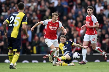 El noruego Martin Odegaard, cerebro del mediocampo de Arsenal