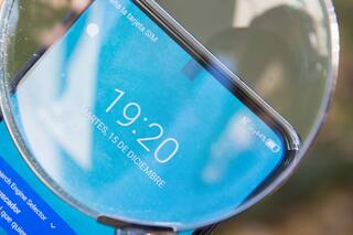Axon 20 5G: así es la cámara escondida tras la pantalla del teléfono de ZTE