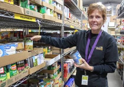 El NTFB es un miembro certificado de la red Feeding America, la organización de lucha contra el hambre más grande de Estados Unidos