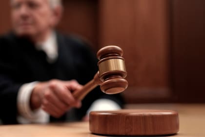 El núcleo del debate jurídico gira en torno a si el Ejecutivo tiene la facultad de excluir a hijos de inmigrantes indocumentados o temporales de la ciudadanía