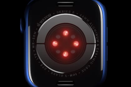 El nuevo Apple Watch Series 6 usa luces rojas e infrarrojas para medir la oxigenación en sangre