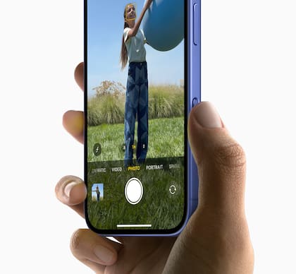 El nuevo botón lateral para controlar la cámara del iPhone 16