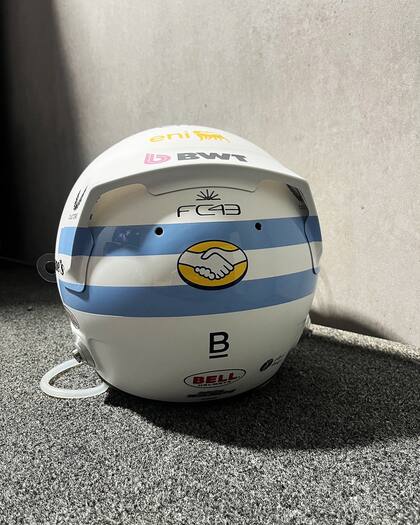 El nuevo casco de Colapinto