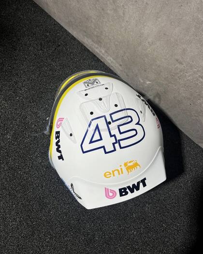 El nuevo casco de Colapinto