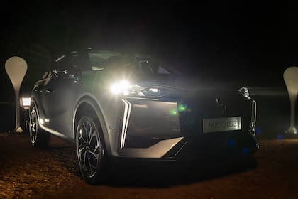 El Nuevo DS 3 se presenta con un motor nafta de 130 CV con caja automática de 8 velocidades.