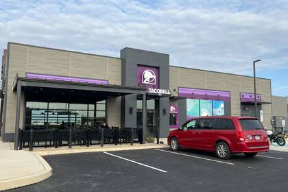 El nuevo local de Taco Bell en Pensilvania abrió en 151 Gettysburg Pike, al lado de una gasolinera y tienda de convivencia de 7-Eleven (Sue Gleiter)
