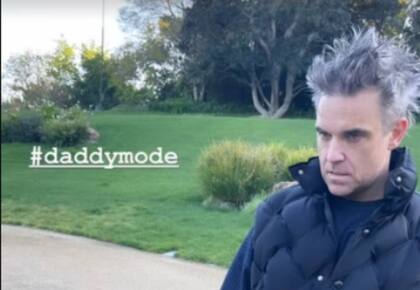 El nuevo look de padre de Robbie Williams