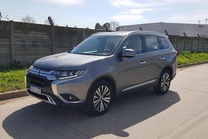 Se presume que el Mitsubishi Outlander llegará a Argentina en 2024