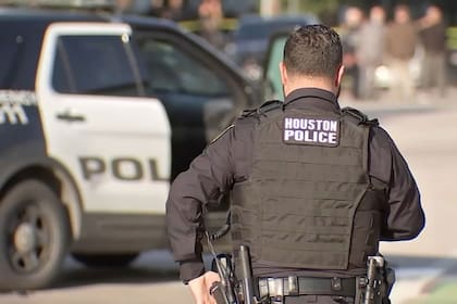 El nuevo salario base y su respectivo bono adicional entrarán en vigor de inmediato para los nuevos cadetes que comiencen su capacitación