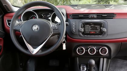 El nuevo tablero con la pantalla táctil de 6,33"