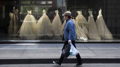 El número de matrimonios en China cayó el año pasado a su nivel más bajo desde que existen registros