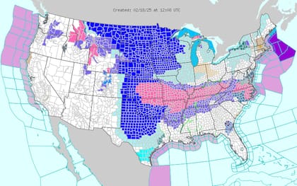 El NWS emitió alertas por frío extremo (en color azul) en el centro de Estados Unidos, desde las Dakotas hasta Texas