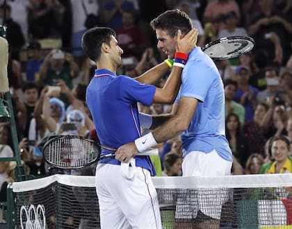 Rivales en la cancha, amigos fuera de la pista: aquella noche, del Potro relanzaría su carrera como tenista; Djokovic, en tanto, comenzaría una pronunciada pendiente producto de lesiones y bajo rendimiento; ahora, retomó el trono de mejor tenista del mundo