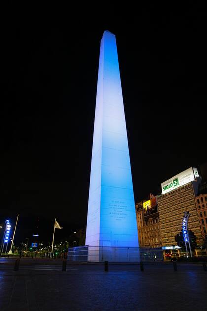 El Obelisco, iluminado según la ocasión