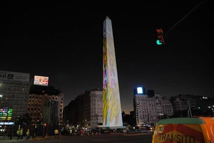 El Obelisco le dio la bienvenida a La Mona Jiménez