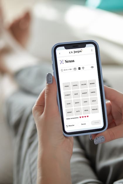El objetivo del juego es formar cuatro grupos de cuatro palabras cada uno