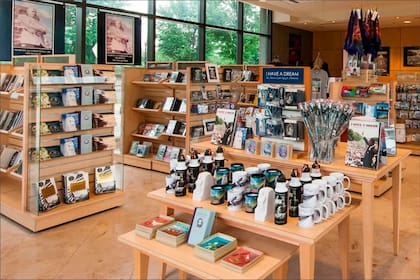 El objetivo del proyecto de ley es fomentar la producción de las pequeñas empresas, la industria manufacturera y el empleo local en EE.UU.