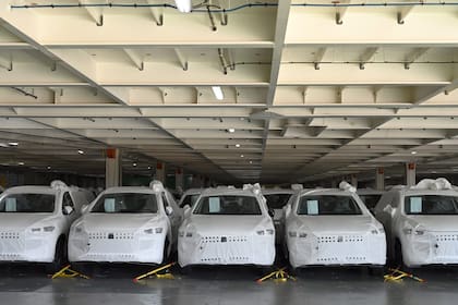 El objetivo oficial es reducir los precios de los autos mediante una mayor competencia