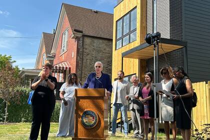 El objetivo principal del programa piloto es acercar la posibilidad de ser propietarios a residentes elegibles