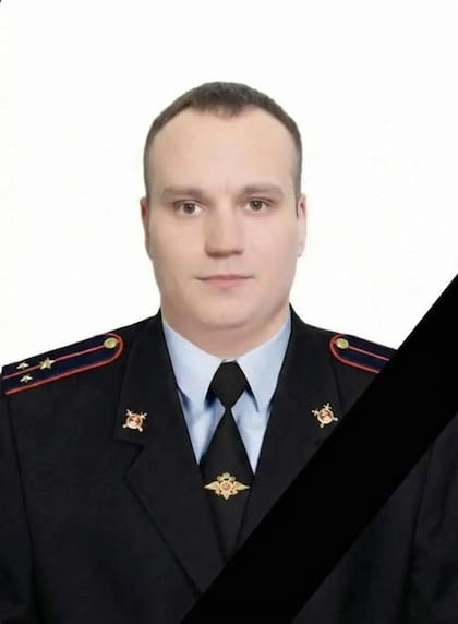 El oficial de policía Denis Bratushchenko, de 34 años, asesinado en Moscú