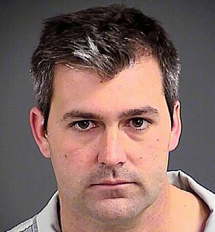 El oficial, Michael T. Slager, de 33 años, fue detenido ayer