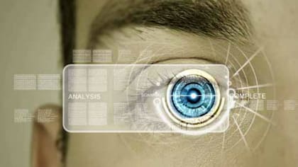 El ojo biónico es un sofisticado sistema que se empezó a desarrollar hace 30 años y desde 2006 ya le cambió la vida a unas 200 personas